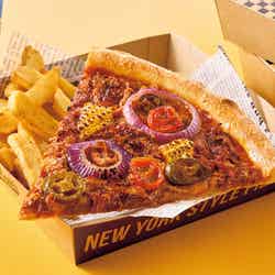 プルドポーク&チキン・スパイシー BBQ ピッツアセット¥1,950/画像提供:ユニバーサル・スタジオ・ジャパン