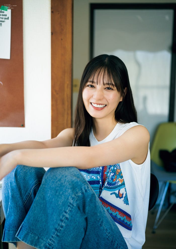 「B.L.T.2025年10月号」ローソンエンタテインメント購入特典ポスター【小坂菜緒(日向坂46)】(裏)(提供写真)