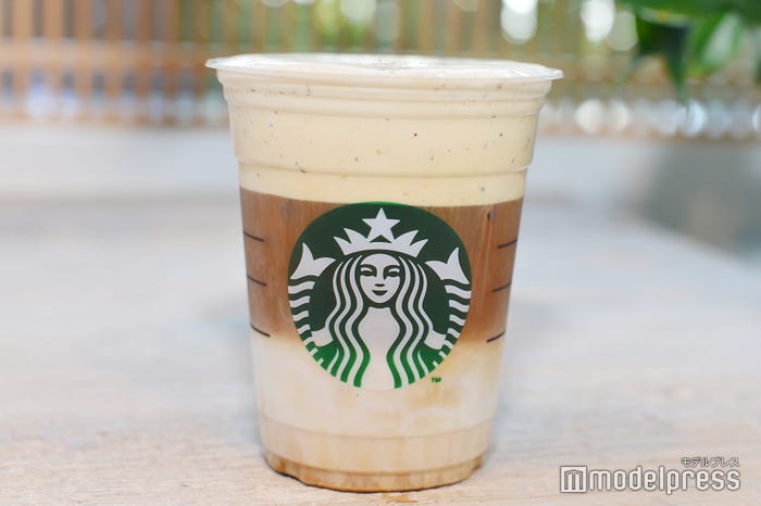 3つの層も美しい「TOKYO ロースト ムース フォーム ラテ」 (C)モデルプレス