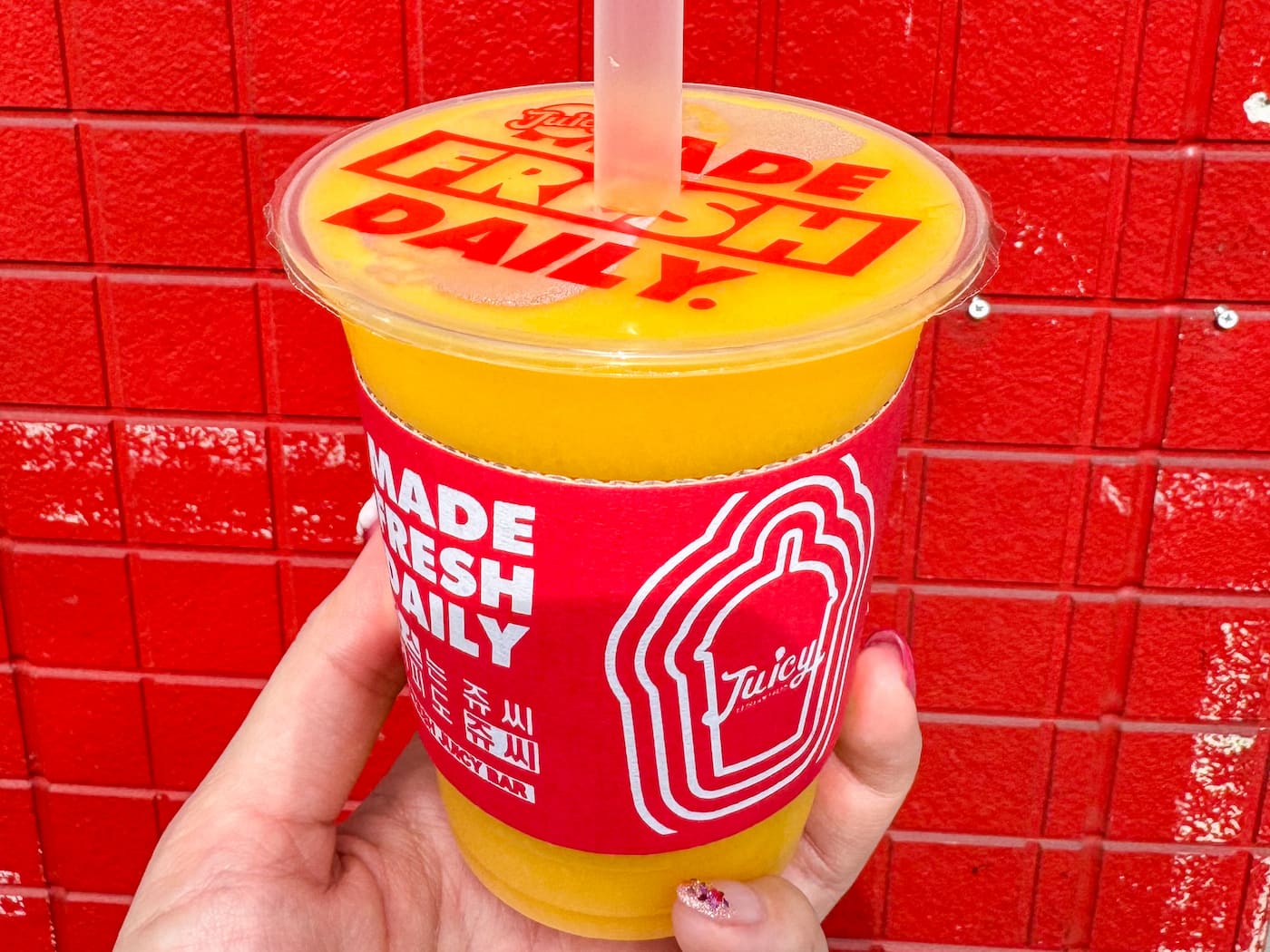 夏に最高！大阪コリアタウン「JUICY」の大容量フレッシュジュース｜#anna編集部のあんなぁな話 #002