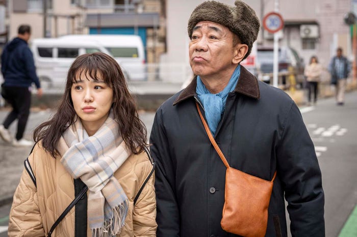 奈緒、木梨憲武「春になったら」第4話より(C)カンテレ