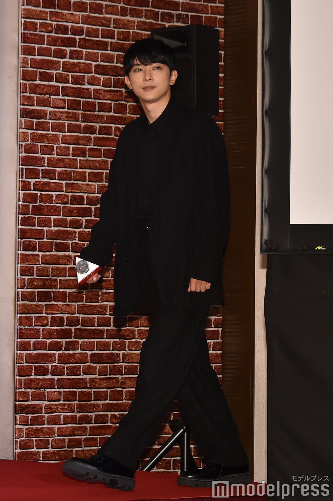 吉沢亮、入場（C）モデルプレス