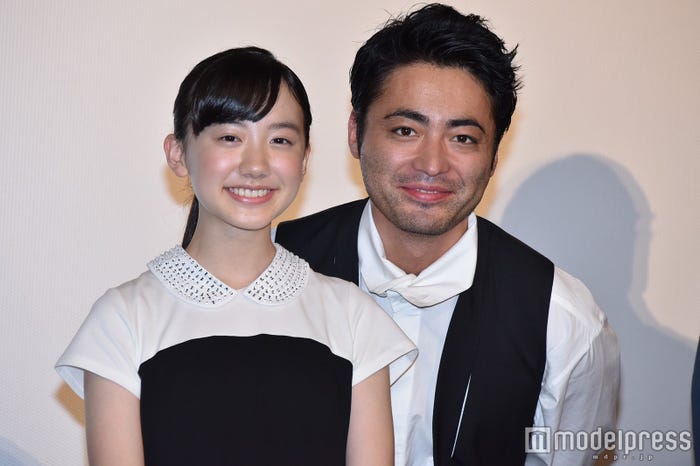 芦田愛菜、山田孝之 (C)モデルプレス