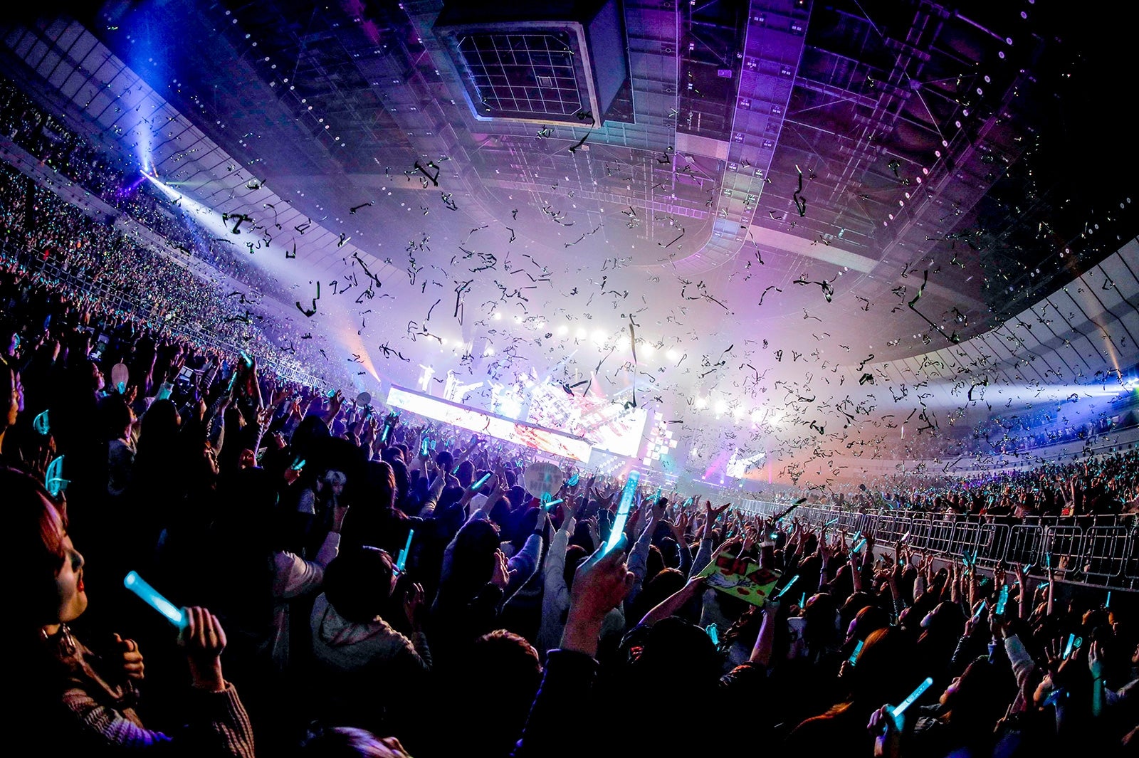 SHINee「SHINee WORLD V in JAPAN」より／Photo：HAJIME KAMIIISAKA