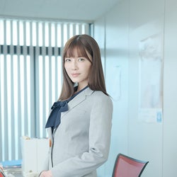 AAAの宇野実彩子、鈴木浩介演じる妄想オトコの部下役で出演『癒されたい男』