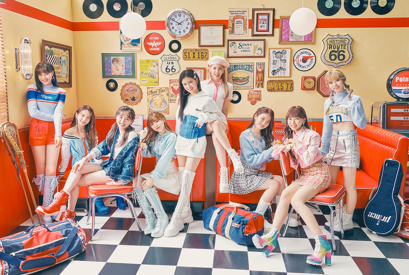 NiziU、2ndシングル「Take a picture／Poppin’ Shakin’」決定