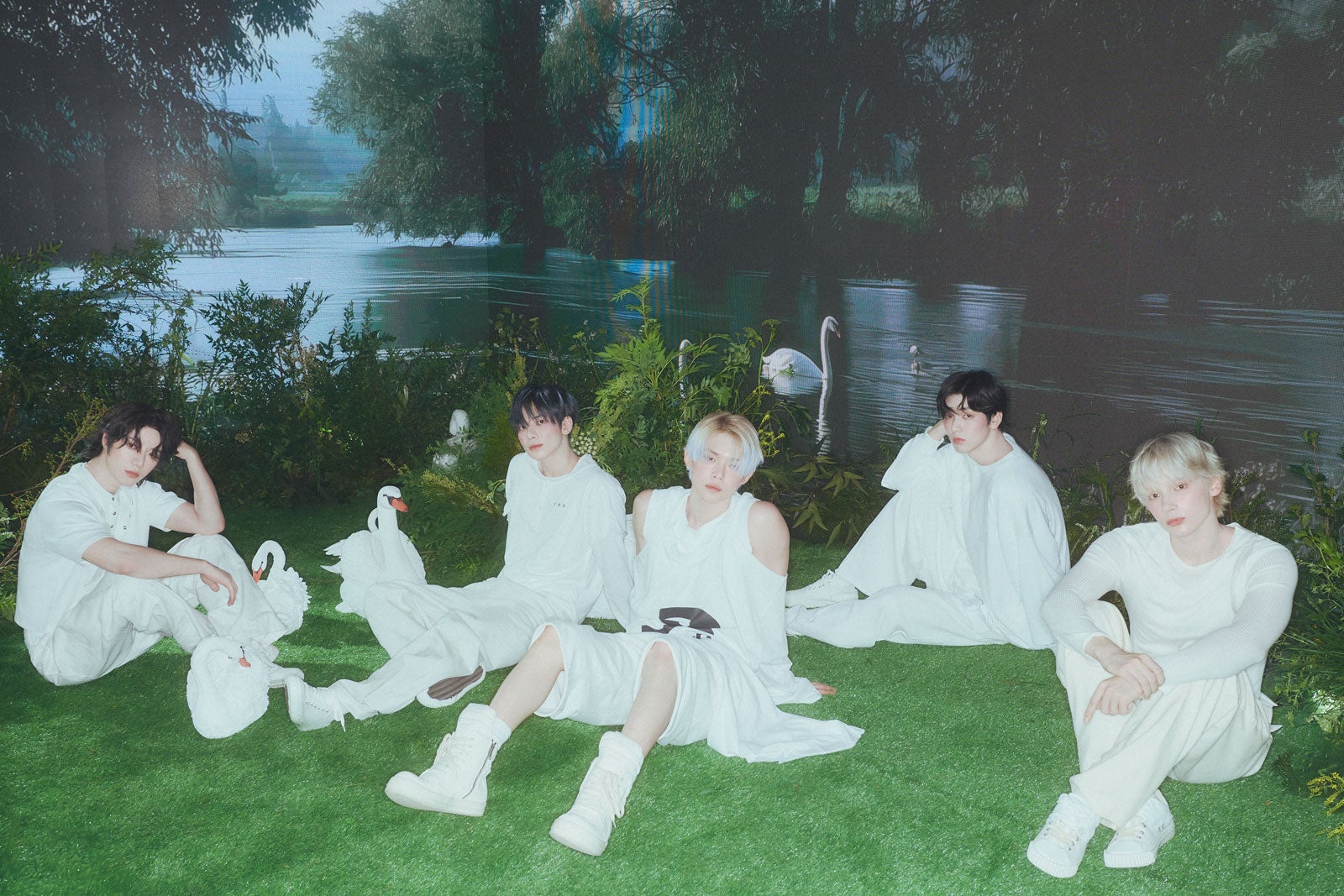 TOMORROW X TOGETHER（P）＆（C）BIGHIT MUSIC