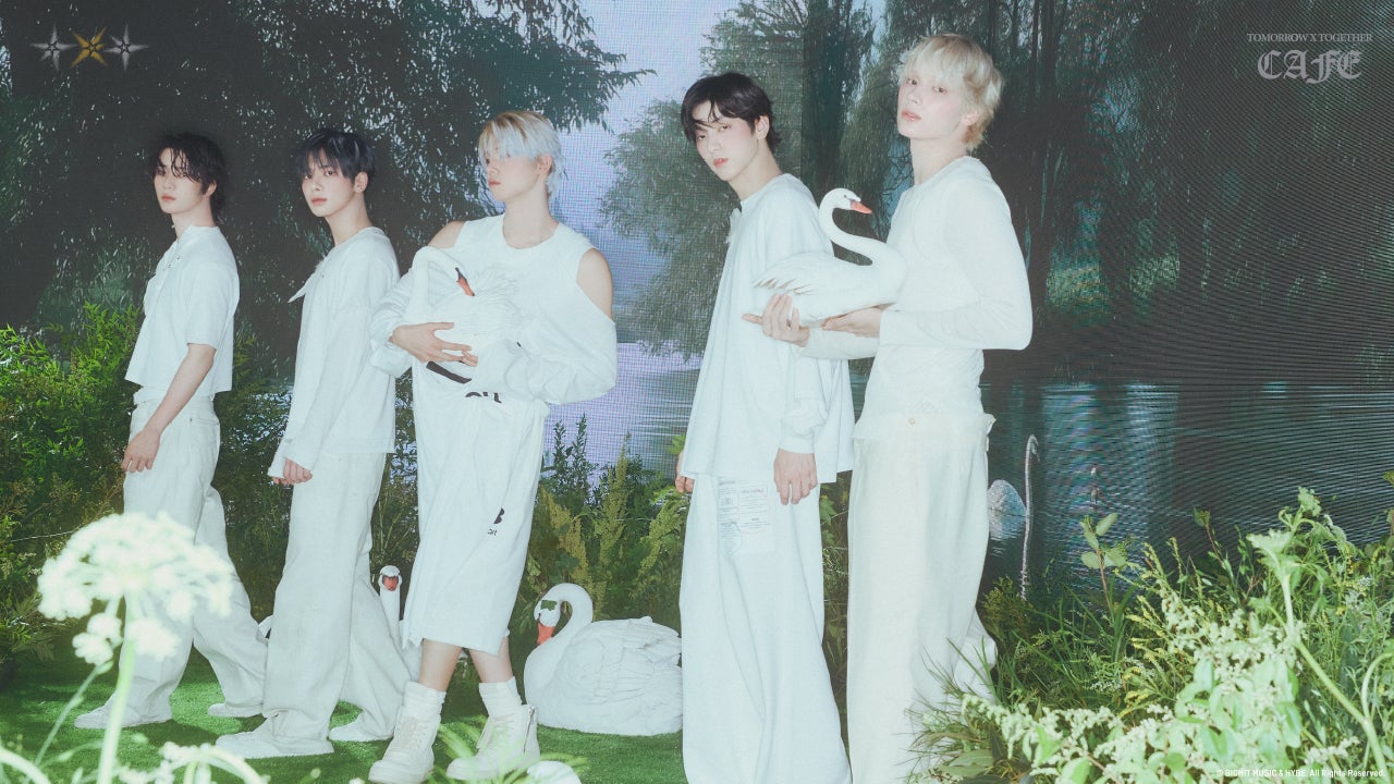 TOMORROW X TOGETHER CAFE（C）BIGHIT MUSIC &amp; HYBE. All Rights Reserved.
