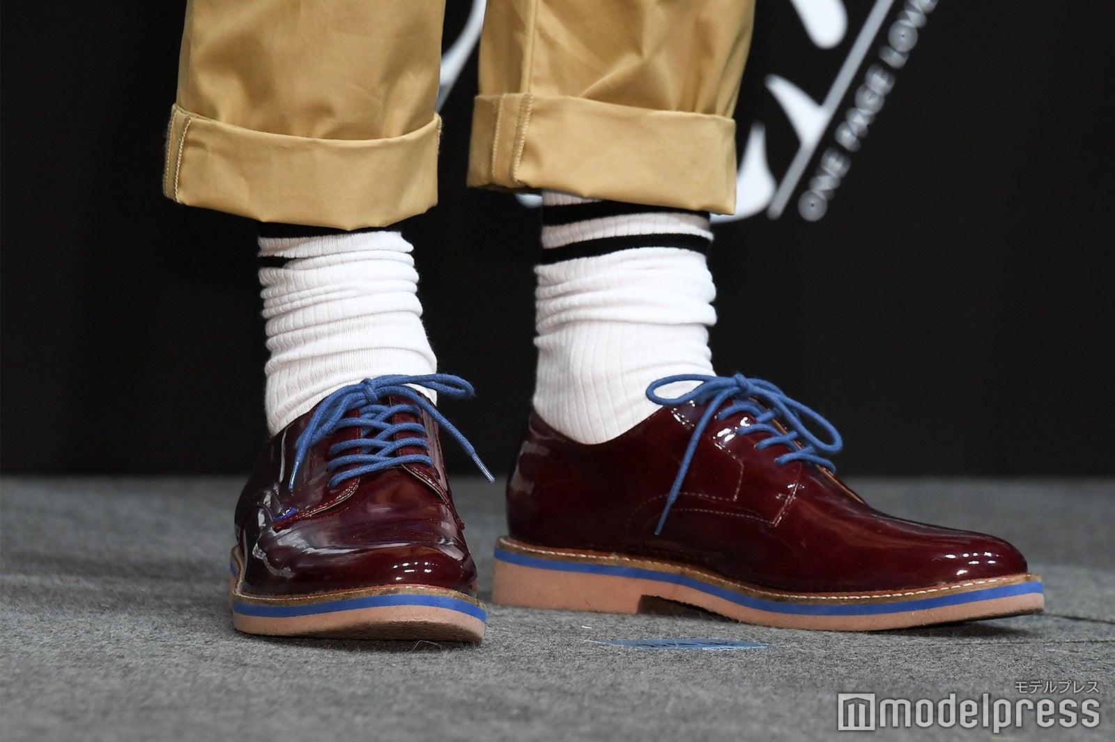 足元までオシャレ／濱田龍臣 （C）モデルプレス