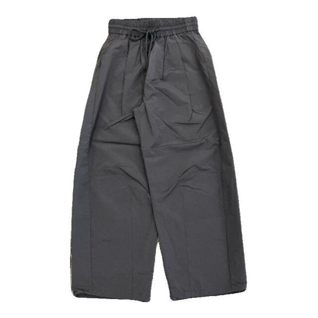 しまむら ボリュームナイロンバレルパンツ しまむらのボリュームナイロンバレルパンツ