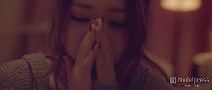 涙するシーンも/ROYALcomfort「もう嫌って」MVより