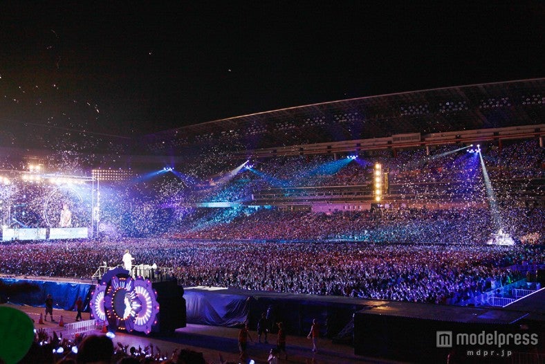 トロッコに乗って広大な会場を一周する