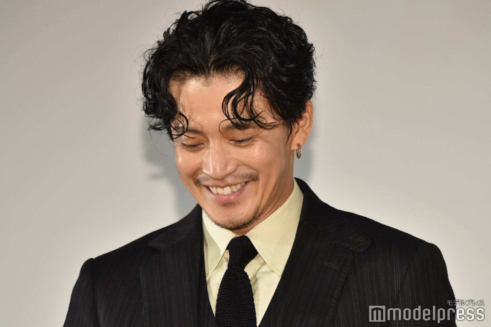 小栗旬（C）モデルプレス