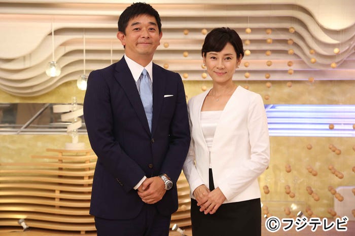 伊藤利尋アナウンサー、島田彩夏アナウンサー (C)フジテレビ