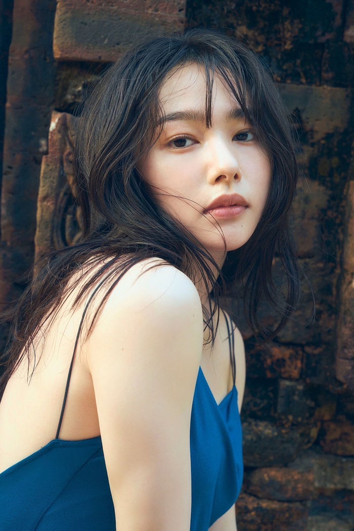桜井日奈子、芸能活動10周年記念写真集決定 人生初の水着撮影挑戦で新境地