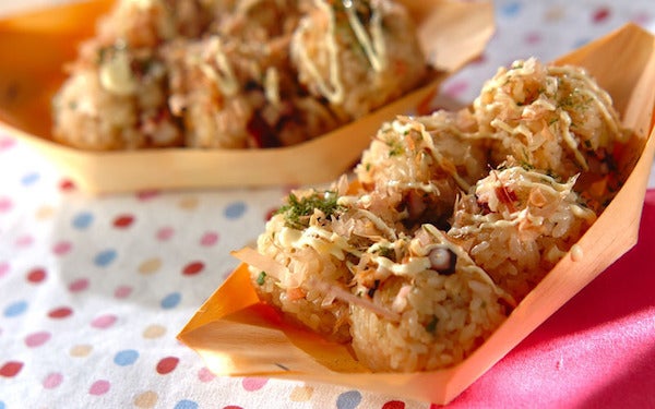 見た目もユニーク、タコ焼き風ひとくちおにぎり