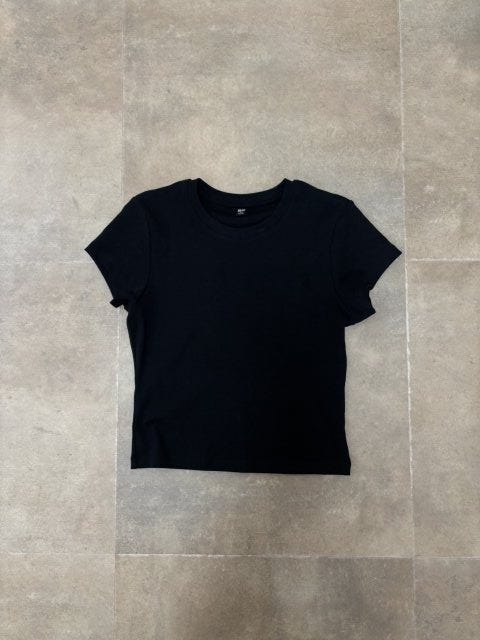 ユニクロ　ミニT　BLACK