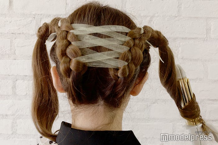 32mm以上のコテで巻くのがおすすめ (C)モデルプレス