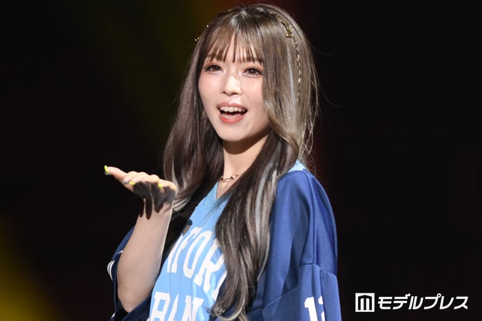 ゆいちゃみ、ショートパンツ姿で色白美脚披露 スポーツMIXコーデがキュート【沖縄コレクション2024】