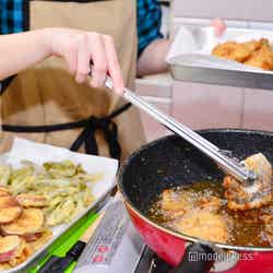 日頃なかなか手作りすることのない煮物や揚げ物も意外と簡単(C)モデルプレス