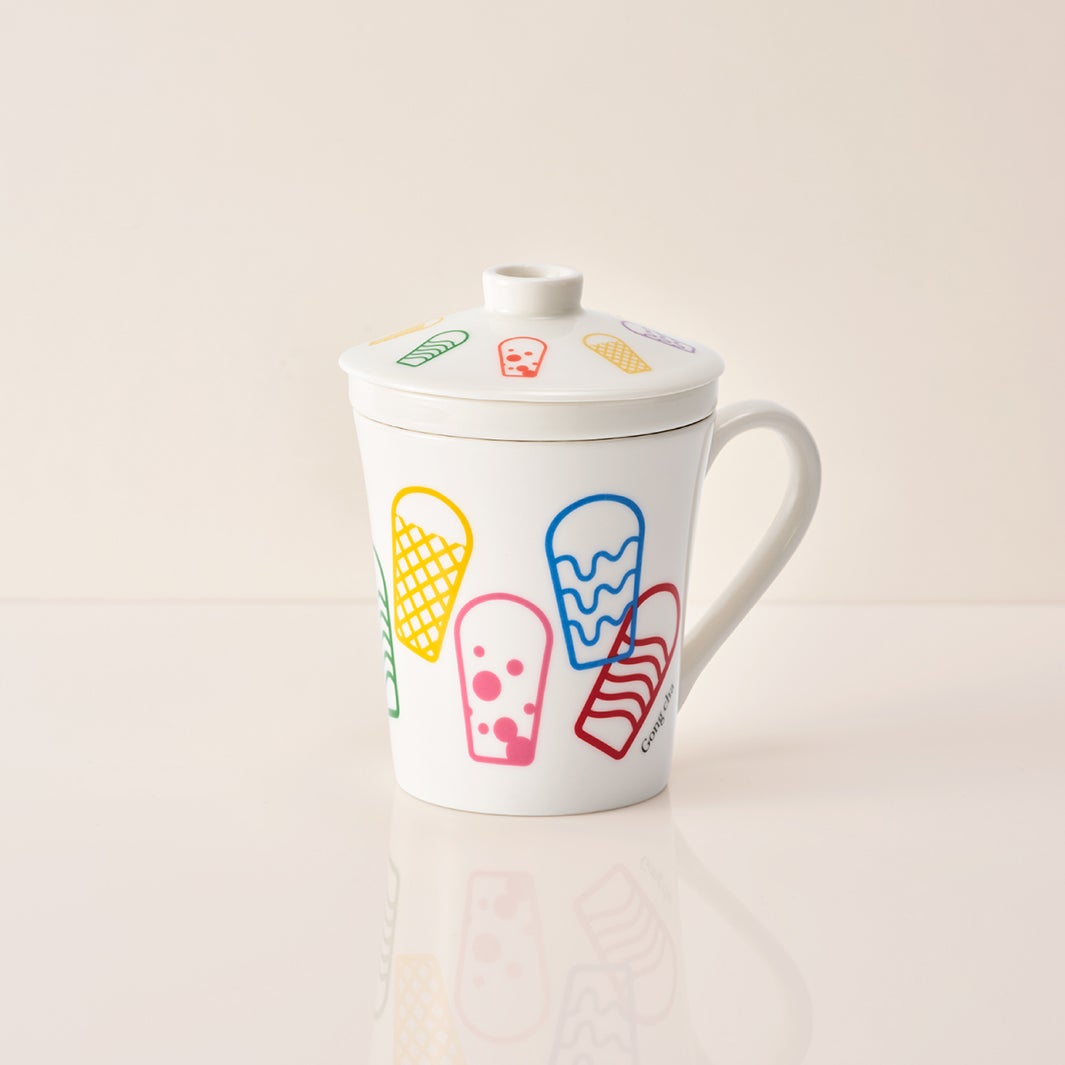 景徳鎮産 茶こし付きマグカップ（提供写真）