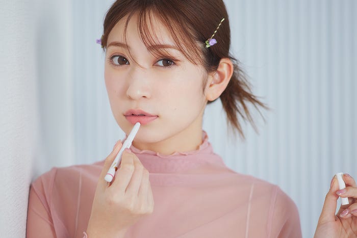 吉田朱里『Ray』12月号(10月23日発売)より(提供写真)