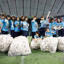 罰ゲーム・清掃&撤収を完遂したチームB／「第1回AKB48グループ対抗 大運動会」（C）AKS