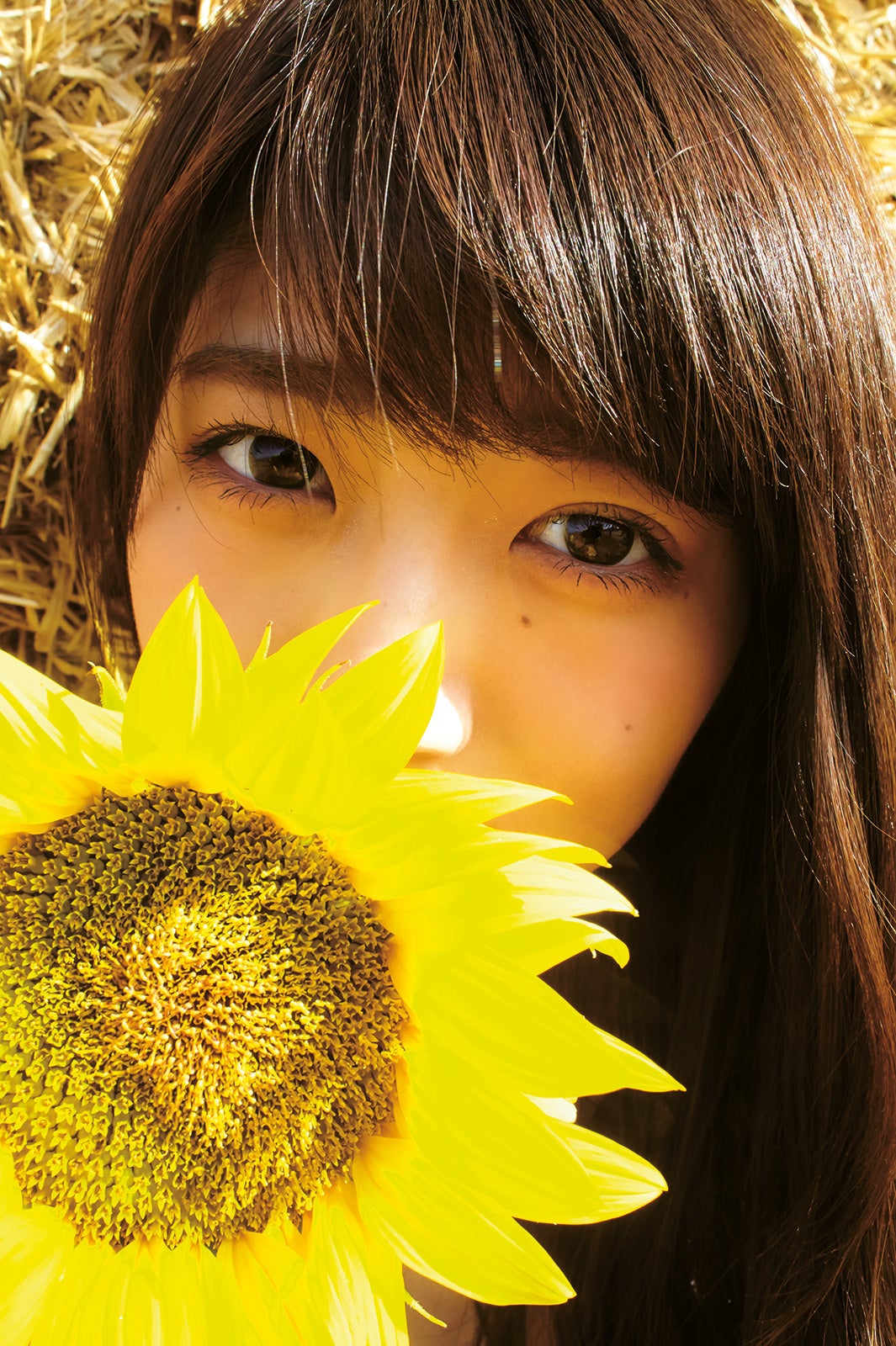 若月佑美1st写真集『パレット』収録カット（C）桑島智輝／週刊ヤングジャンプ