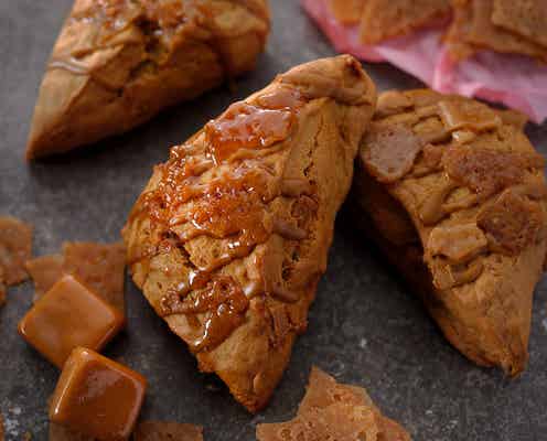 スタバ、スコーンの新フレーバー「キャラメルトフィー」 パートナーのアイデアが商品に