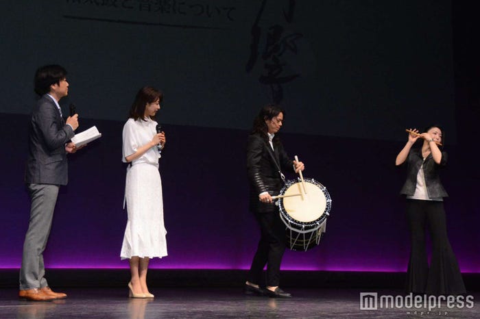 加藤綾子、パフォーマンスに感激 (C)モデルプレス