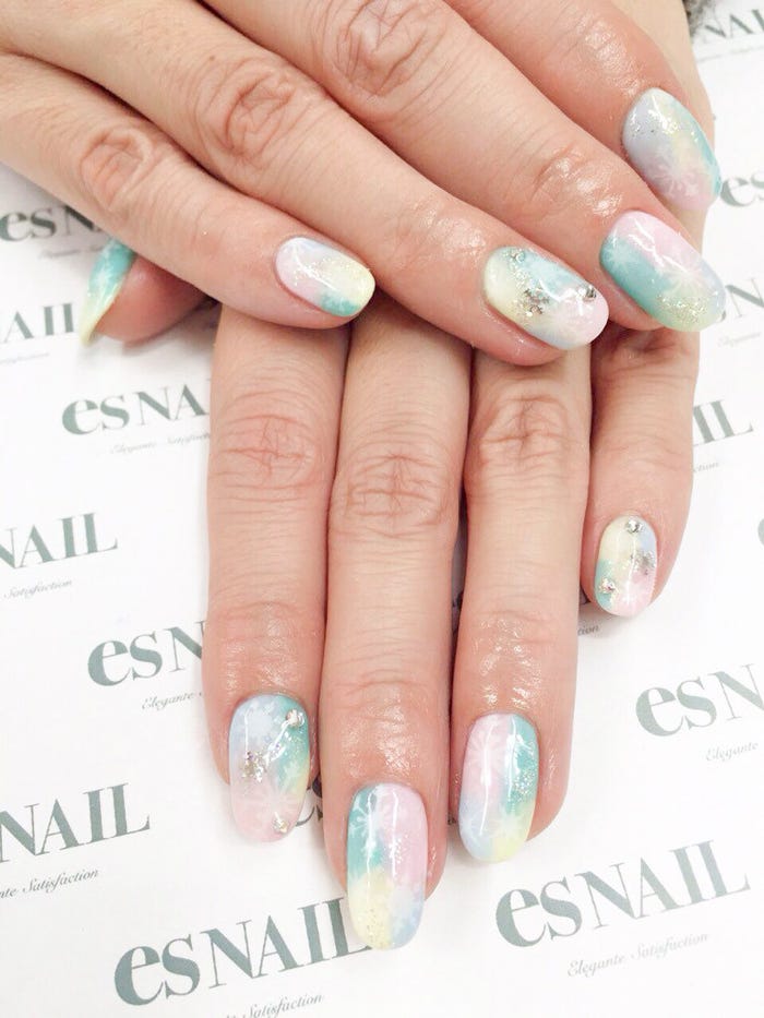 配色の異なるこだわりデザイン/画像提供:esNAIL