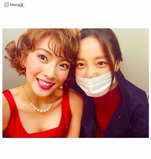 知英＆ク・ハラ／知英Instagramより