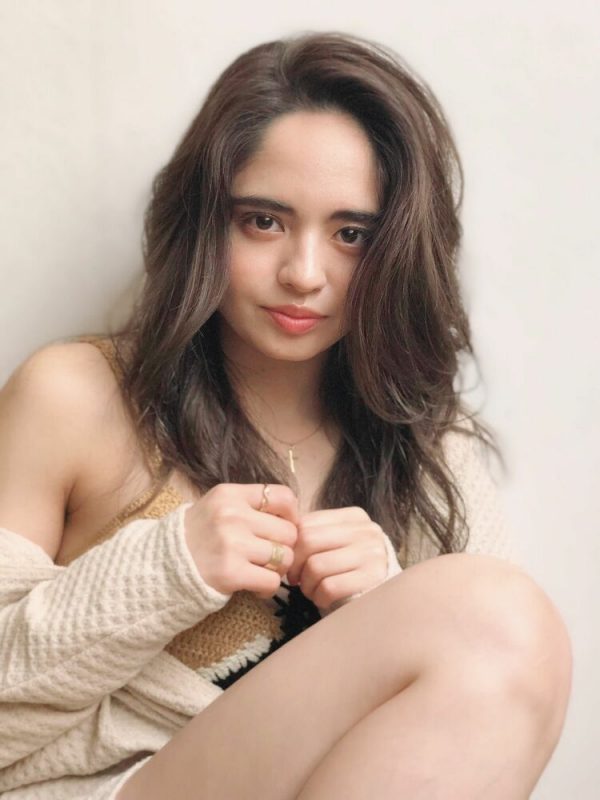 パーマ ロングは前髪なしで大人っぽく 30代 40代に似合うスタイルをご紹介 モデルプレス パーマ ロングは前髪なしで大人っぽく 30代 40代に似合うスタイルをご紹介 モデルプレス
