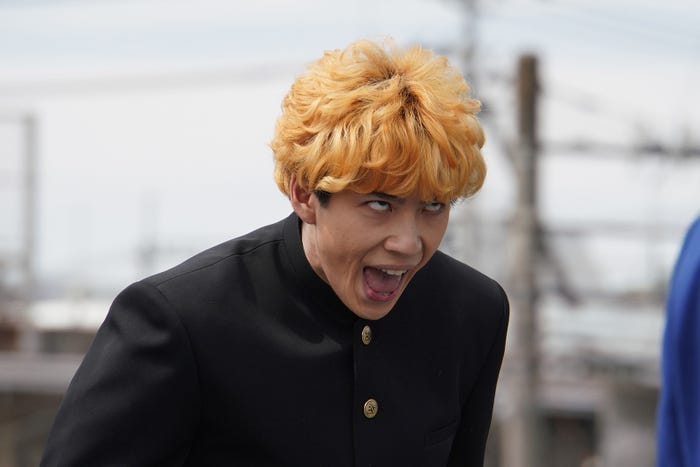 賀来賢人/『今日から俺は!!』第一話より(C)NTV