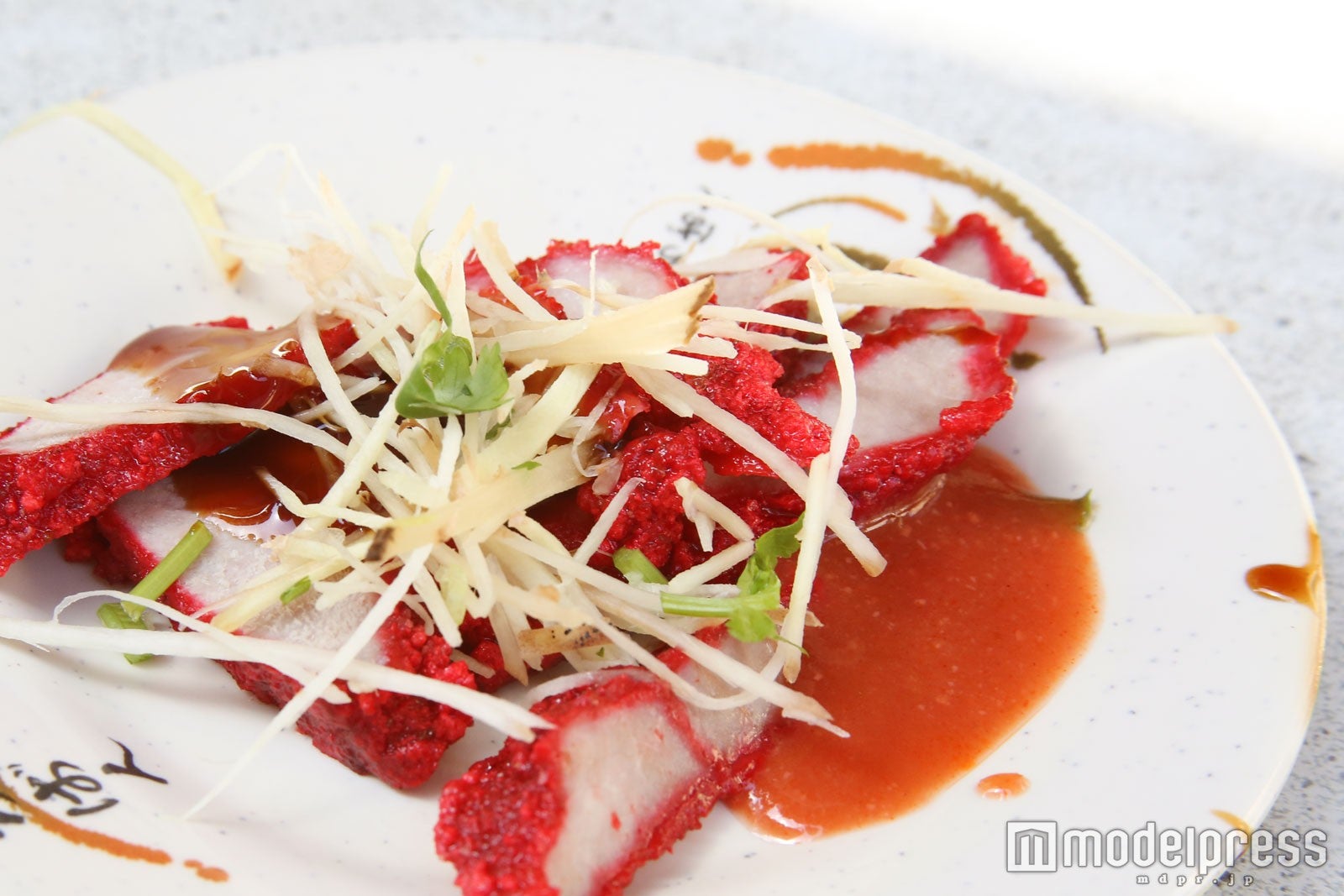 豚肉の揚げ物（C）モデルプレス