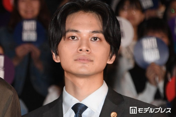 北村匠海、プチハプニングもすかさずフォロー 約50分の舞台挨拶で終始“気遣い”光る＜アンチヒーロー＞