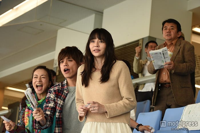 ドラマ『結婚式の前日に』第2話より(C)TBS