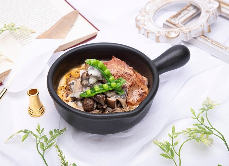 【YOUNGHOON】キノコのクリームドリア税込1,870円／提供画像