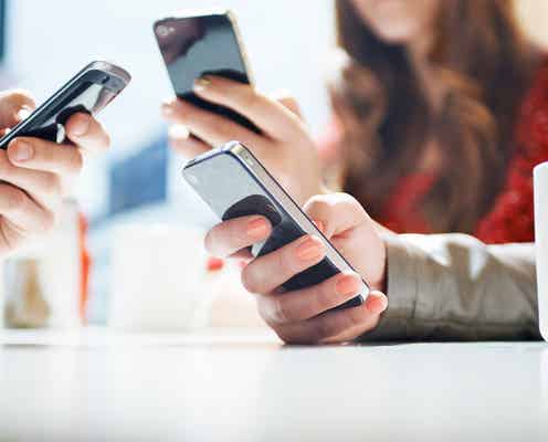 こっそりフォロー解除かも?男性が思わず「ゲッ!」となってしまう女性のSNS