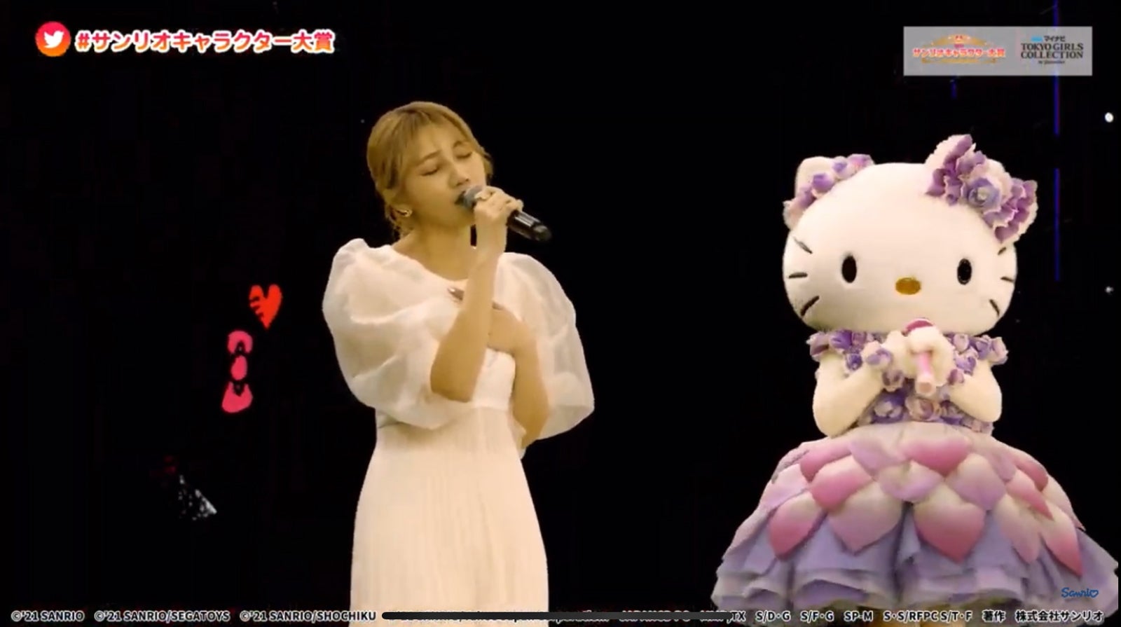 井上苑子、ハローキティ（C）‘21 SANRIO（C）‘21 SANRIO／SEGATOYS S／D・G S／F・G SP-M S／T・F 著作（株）サンリオ