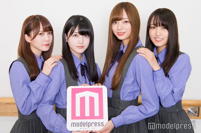 加藤史帆、久保史緒里、梅澤美波、菅井友香/TEAM“BLUE” (C)モデルプレス