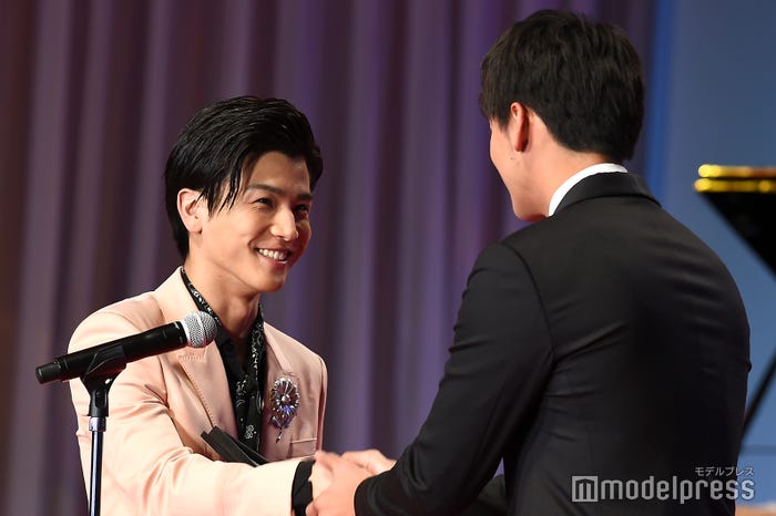 岩田剛典、竹内涼真 (C)モデルプレス