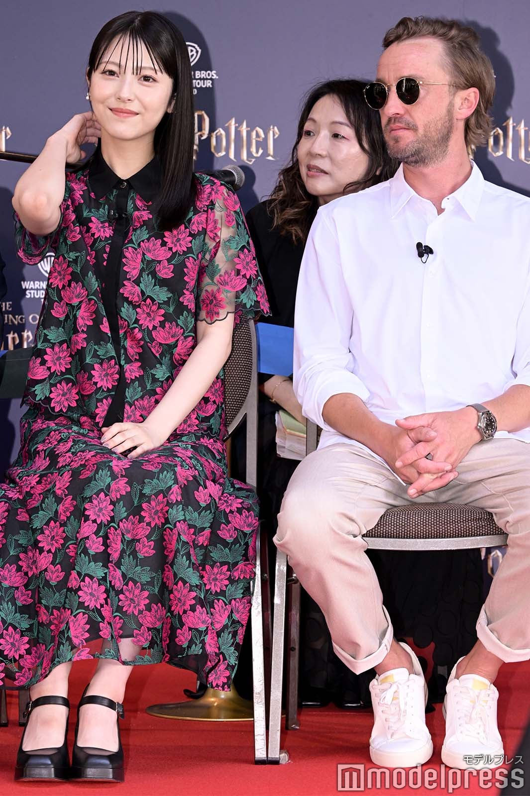 浜辺美波、トム・フェルトン（C）モデルプレス