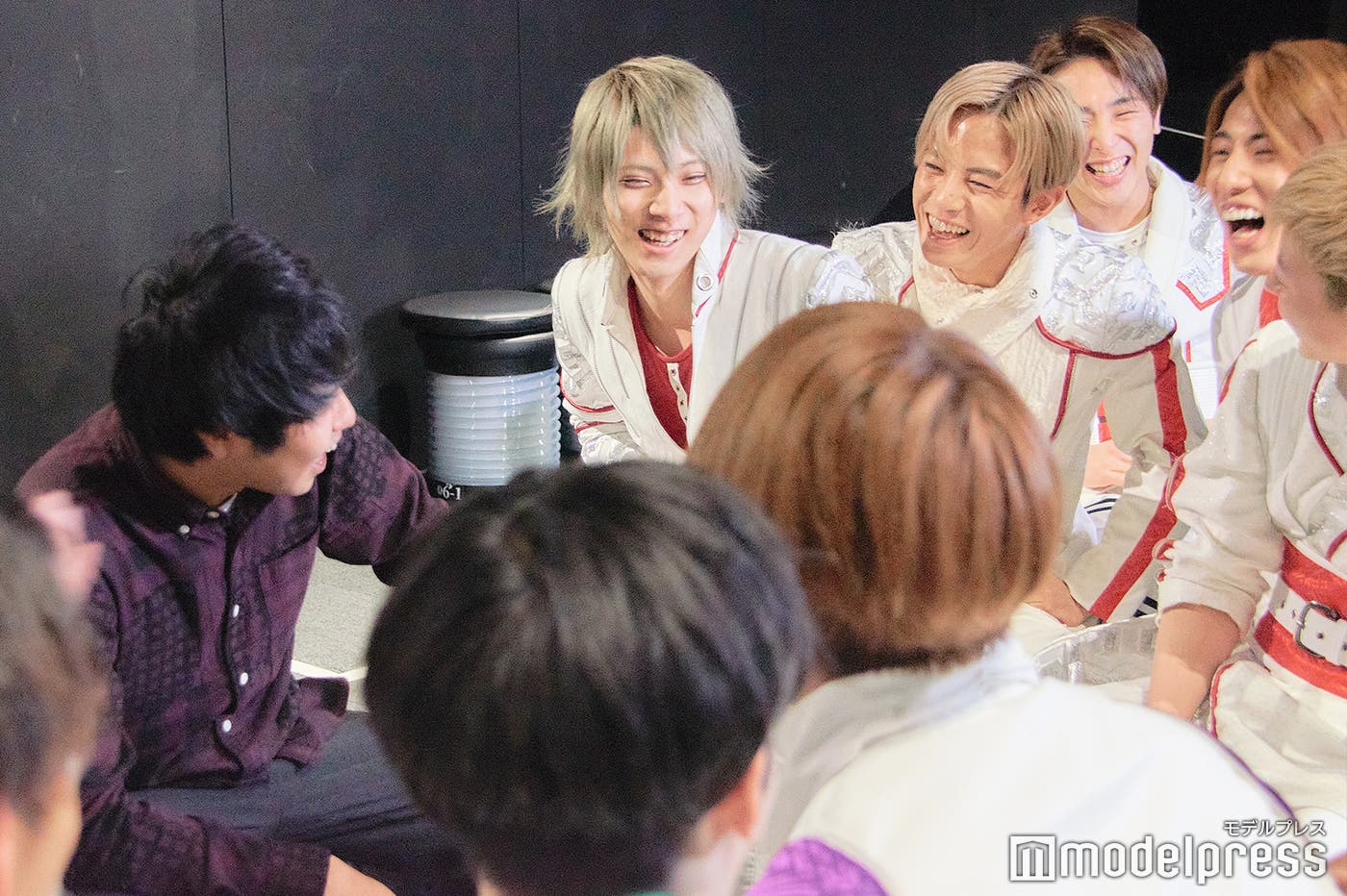 終始笑いっぱなしのメンバー (C)モデルプレス