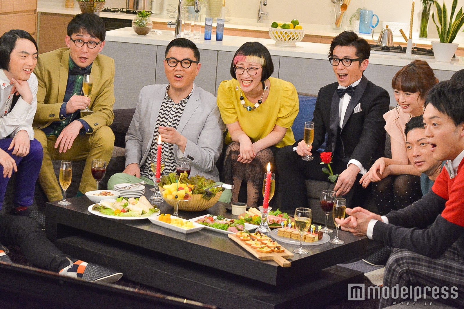 オリエンタルラジオ・藤森慎吾、芸人仲間と「バチェラー・ジャパン」鑑賞会（C）モデルプレス
