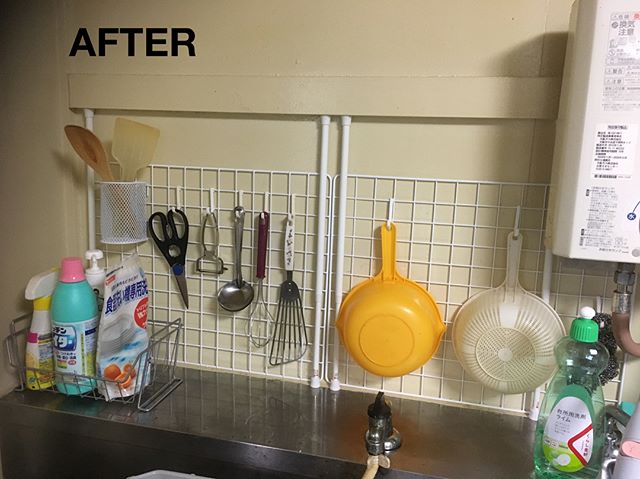 突っ張り棒でキッチンがスッキリ大変身 100均でできる便利なアイデア実例 モデルプレス