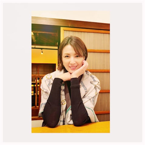 吉瀬美智子、次女の10歳誕生日を"フレンチ"でお祝い「これからも天真爛漫にスクスク育ってね〜」