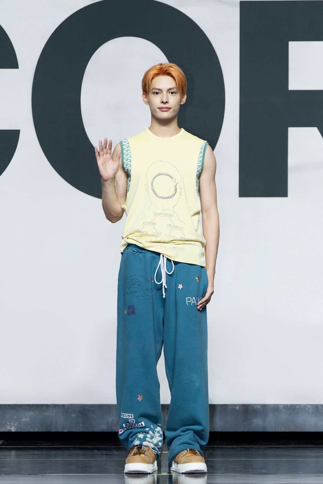 JAMES（ジェームス）（P）＆（C）BIGHIT MUSIC