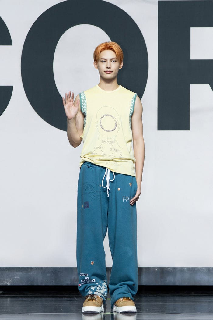 JAMES(ジェームス)(P)&(C)BIGHIT MUSIC