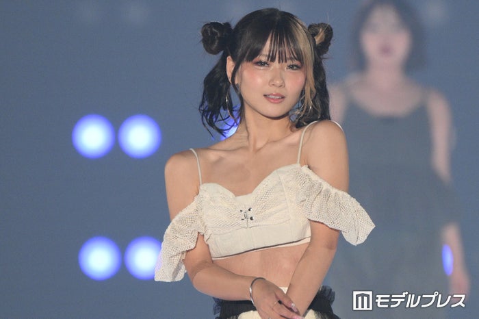 フォーエイト48あみか、サングラス×バンダナ姿の実兄との2ショット公開「かっこよすぎ」「ビジュ強い兄妹」と反響